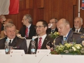 13 Zde uprostred pan Charvat - primator mesta Pardubic ...